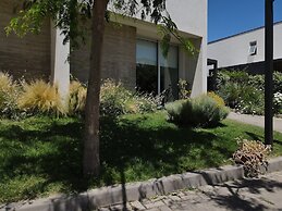 Moderna casa para 5 Chacras de Coria