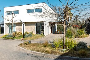 Moderna casa para 5 Chacras de Coria