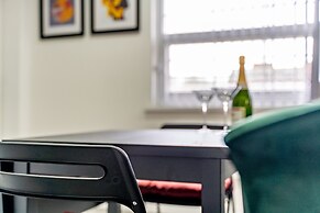 Birmingham Apt-sleeps 4-walk to City Centre-pets