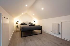 Cosy 1 Bed Duplex - Close to Metro - NW2