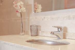 Beautiful Apartment Downtown, Amazing Lake Views JF1 by Apartments Bar