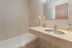 Beautiful Apartment Downtown, Amazing Lake Views JF1 by Apartments Bar