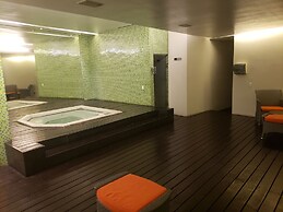 The Plaza Residenses