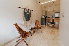 203B Amira Studio By Sandy powerful