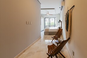 203B Amira Studio By Sandy powerful