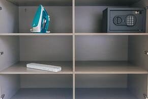 203B Amira Studio By Sandy powerful