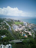 Tranquil Peninsula Golf 3BR Retreat