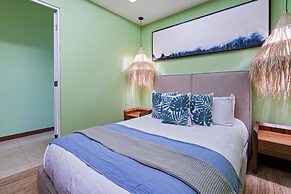 Tranquil Peninsula Golf 3BR Retreat