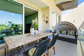 Tranquil Peninsula Golf 3BR Retreat