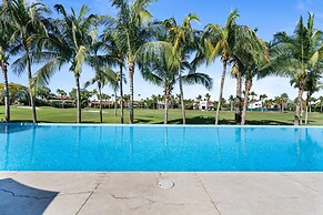 Tranquil Peninsula Golf 3BR Retreat