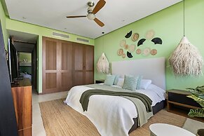 Tranquil Peninsula Golf 3BR Retreat