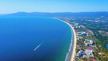 Tranquil Peninsula Golf 3BR Retreat