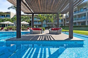 Tranquil Peninsula Golf 3BR Retreat