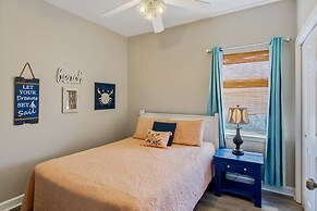 Gulf Shores Duplex B Beachfront Pool 4bd