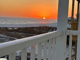 Gulf Shores Duplex B Beachfront Pool 4bd