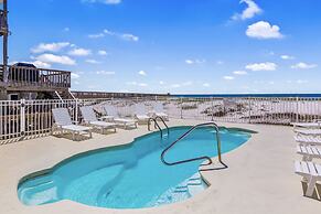 Gulf Shores Duplex B Beachfront Pool 4bd