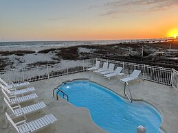 Gulf Shores Duplex B Beachfront Pool 4bd