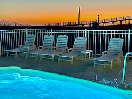 Gulf Shores Duplex B Beachfront Pool 4bd