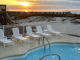 Gulf Shores Duplex B Beachfront Pool 4bd