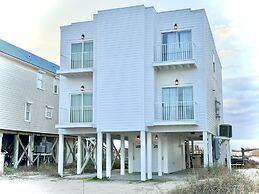 Gulf Shores Duplex B Beachfront Pool 4bd