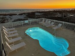 Gulf Shores Duplex B Beachfront Pool 4bd