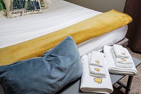 Pacific Coast Redwoods Cabin for Family