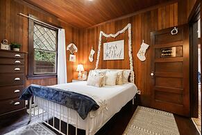 Pacific Coast Redwoods Cabin for Family
