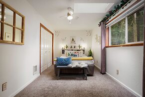 Pacific Coast Redwoods Cabin for Family