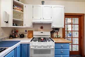 Pacific Coast Redwoods Cabin for Family