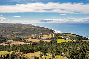 Pacific Coast Redwoods Cabin for Family