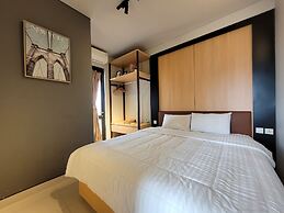 Palam Mansion at One Residence Apartment