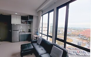 Palam Mansion at One Residence Apartment