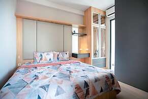 Palam Mansion at One Residence Apartment