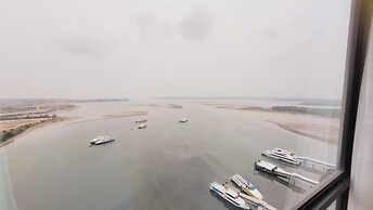 Palam Mansion at One Residence Apartment