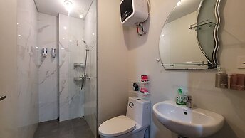 Palam Mansion at One Residence Apartment