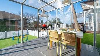 Jeju Dangdangi Dog Pension Black