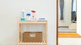 Jeju Dangdangi Dog Pension Black