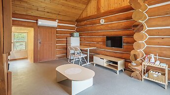 Jeju Dangdangi Dog Pension Black