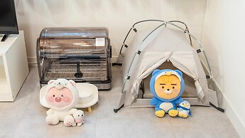 Jeju Dangdangi Dog Pension Black