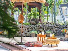 Jeju Dangdangi Dog Pension Black