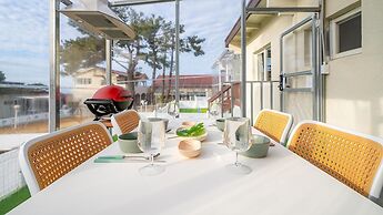 Jeju Dangdangi Dog Pension Black