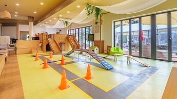 Jeju Dangdangi Dog Pension Black