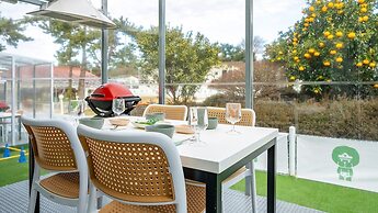 Jeju Dangdangi Dog Pension Black