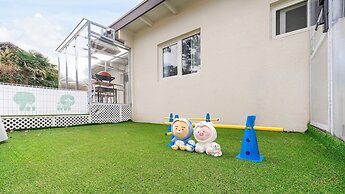 Jeju Dangdangi Dog Pension Black