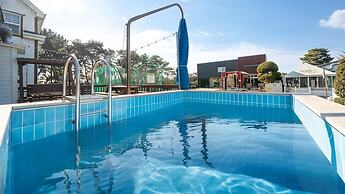 Daebudo Olive Poolvilla Pension