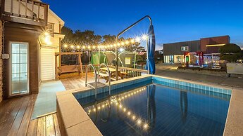 Daebudo Olive Poolvilla Pension