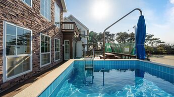 Daebudo Olive Poolvilla Pension