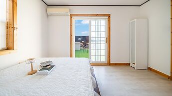 Daebudo Olive Poolvilla Pension