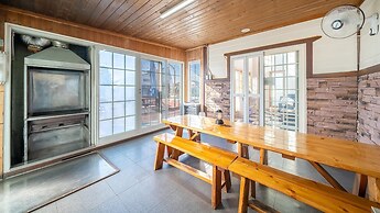 Daebudo Olive Poolvilla Pension