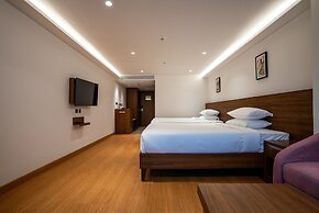 Lilac Hotel Guruvayur
